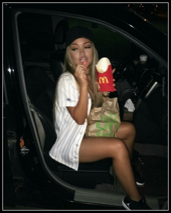 fitness-pictures-or-fitting-this-food-in-your-mouth-funny-pictures18