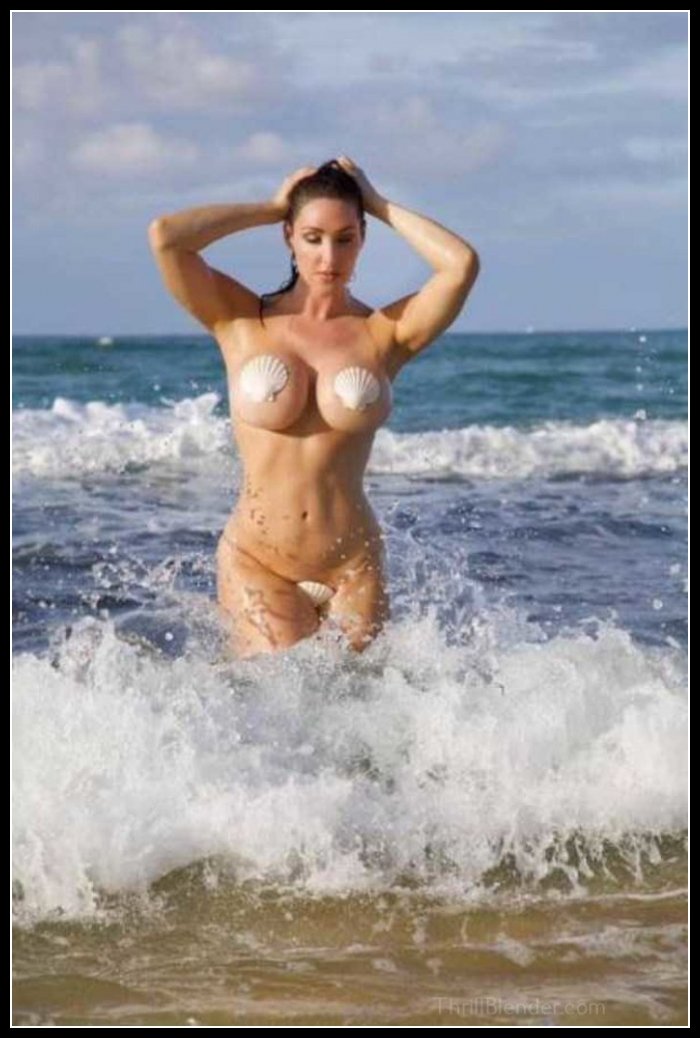 hot-girls-want-attention12