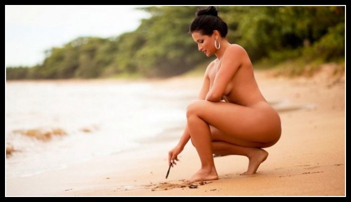 ladies_brazilian_beaches_08