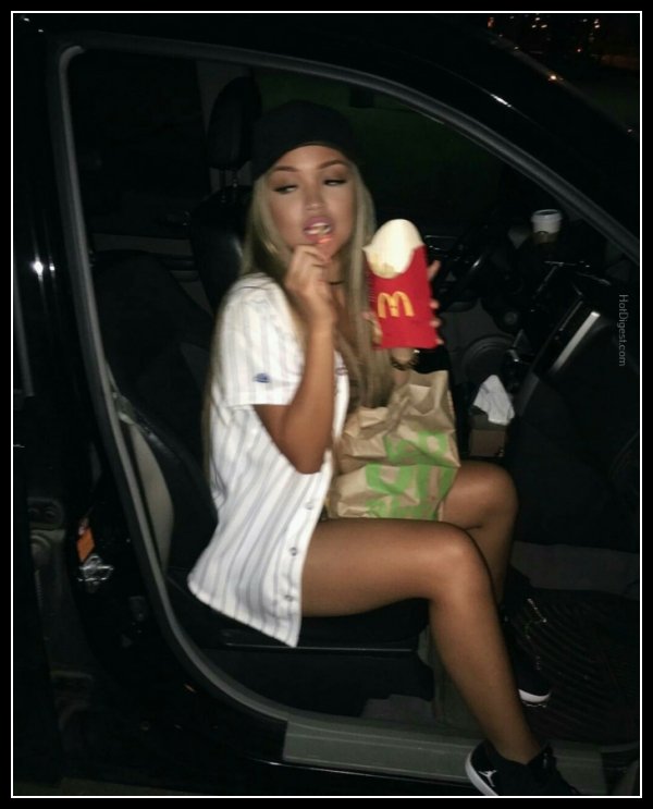 fitness-pictures-or-fitting-this-food-in-your-mouth-funny-pictures18